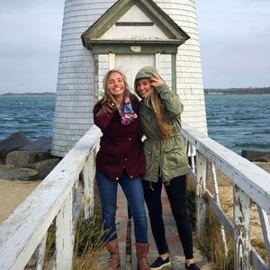 Meet your Posher, Brooke